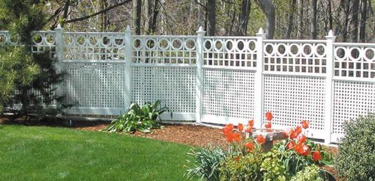 Privacy lattice and circle topper fence